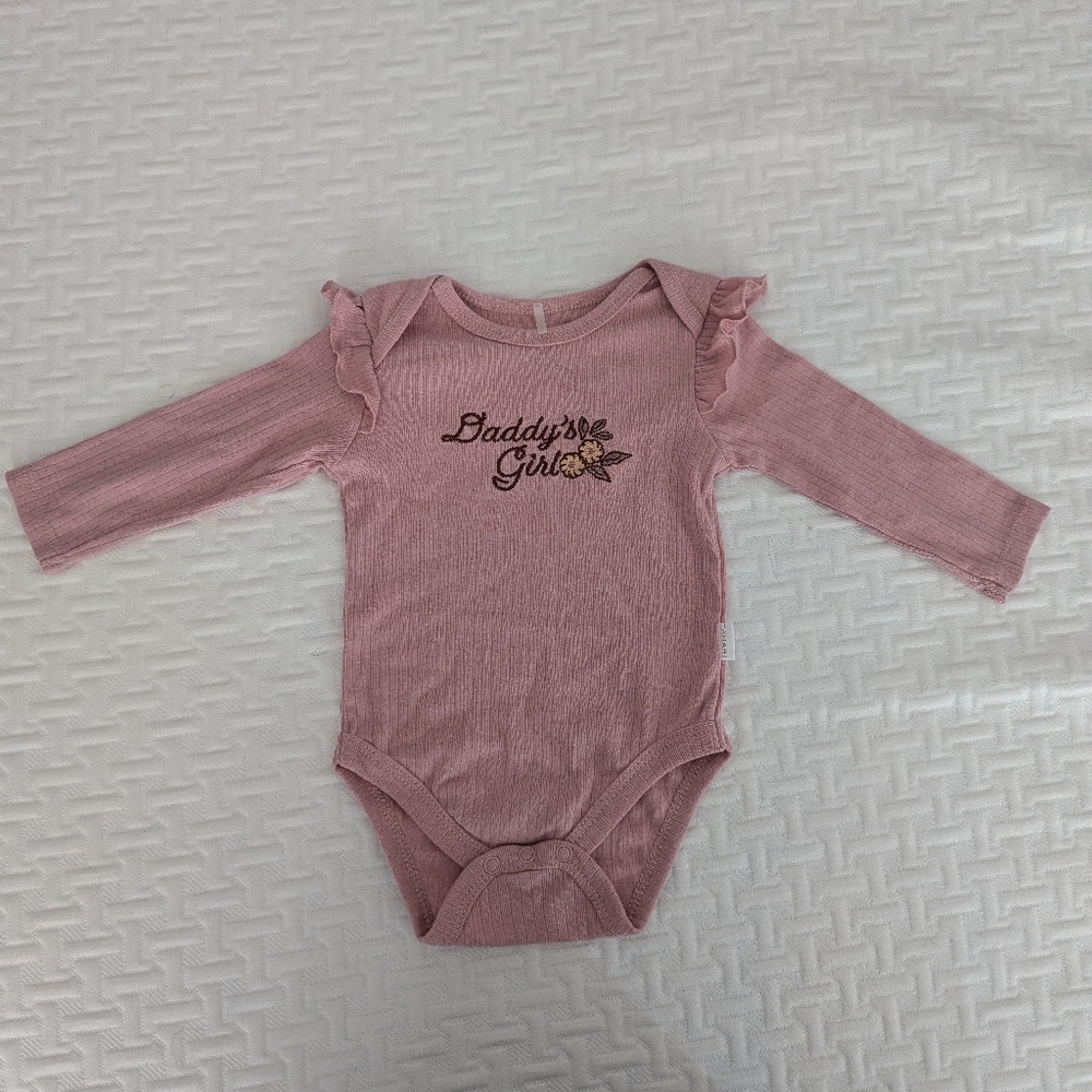 Tahari Baby Bodysuit, pink, size 3-6 m